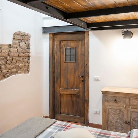 Home Domus Capocci - Rione Monti Roma Exterior foto
